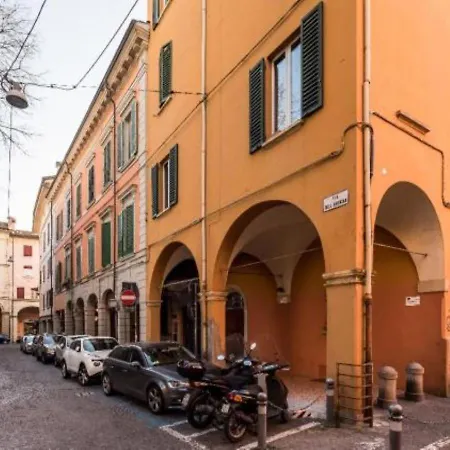 Versace's House - Abbadia Four And Bologna