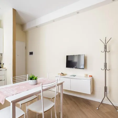 Versace's House - Abbadia Four And Apartamento *