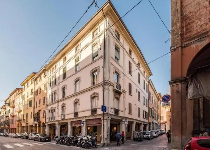 Versace's House - Abbadia Four And * Bologna