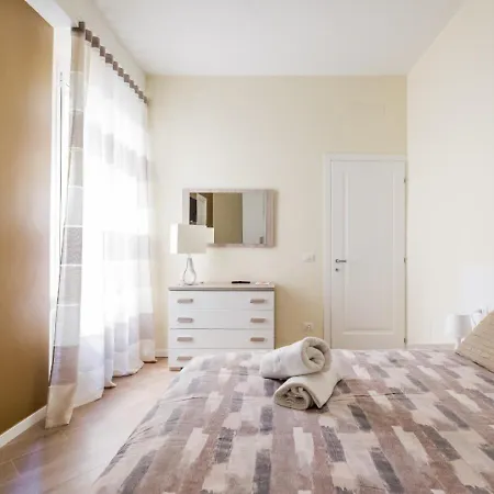 Διαμέρισμα Versace's House - Abbadia Four And *